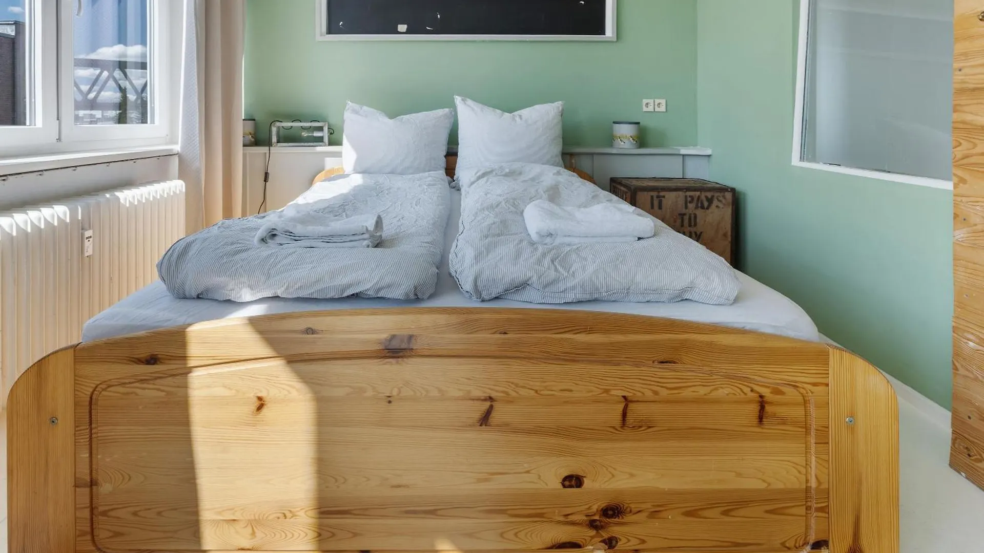 Gemuetliches Film-Loft-Atelier Apartment Hamburg Germany