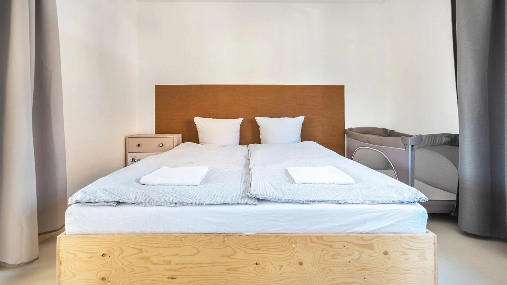 Gemuetliches Film-Loft-Atelier Apartment Hamburg Germany